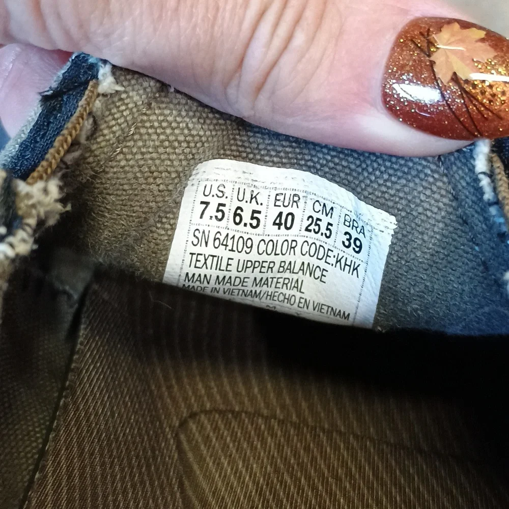 Skechers Relaxed Fit Memory Foam shoes size 7.5 - Picture 10 of 10